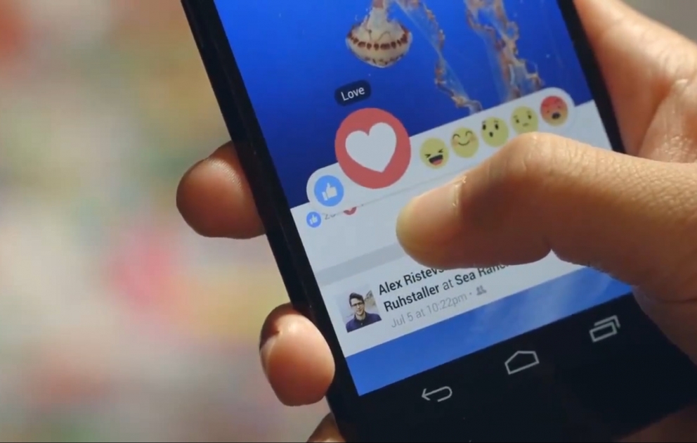 Facebook запустит расширенную версию «лайка»