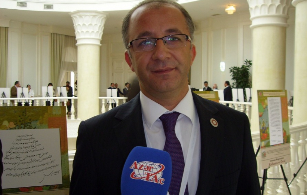 Ugur Unal : Les archives ottomanes regroupent des documents représentant les actes criminels perpétrés par les Arméniens contre la population musulmane à Gandja
