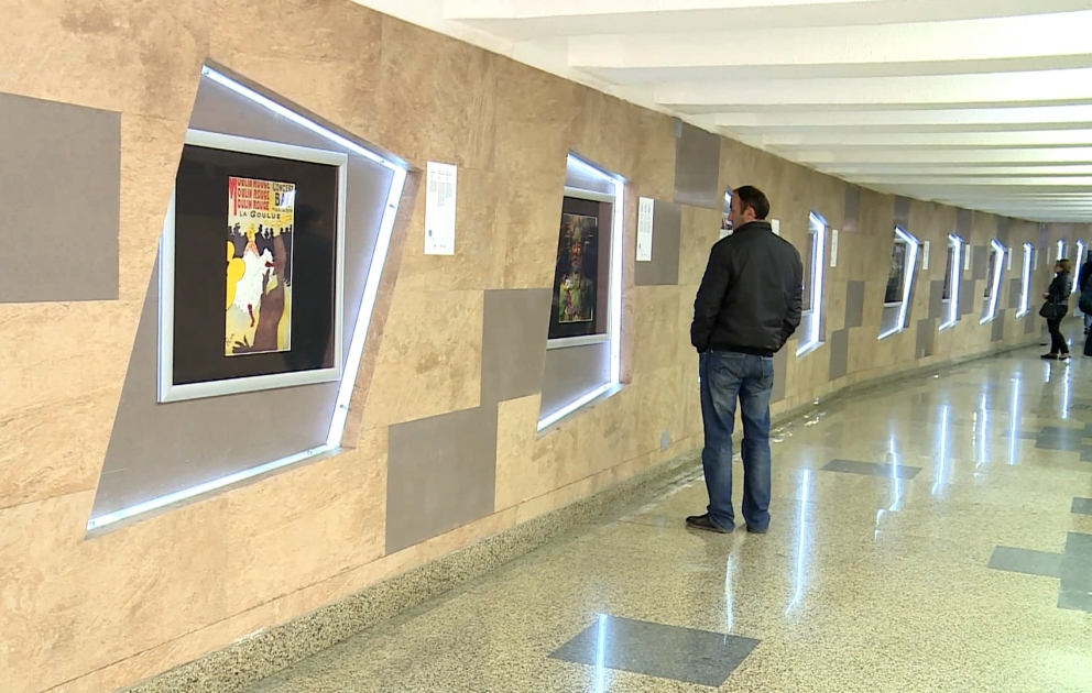 Dünya rəssamlarının əsərləri Bakı metrosunda