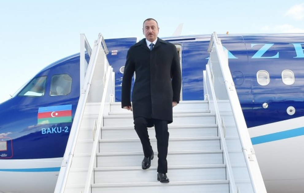 Präsident Ilham Aliyev ist zu Arbeitsbesuch in Kasachstan angekommen