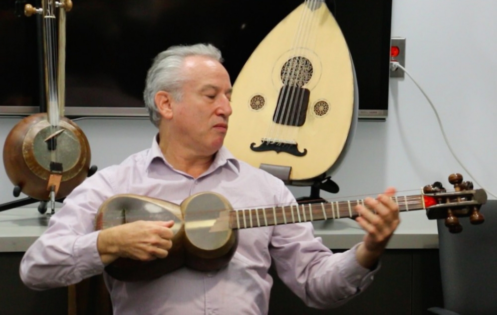 Le mougham azerbaïdjanais interprété par le musicien américain Geoffrey Verbok