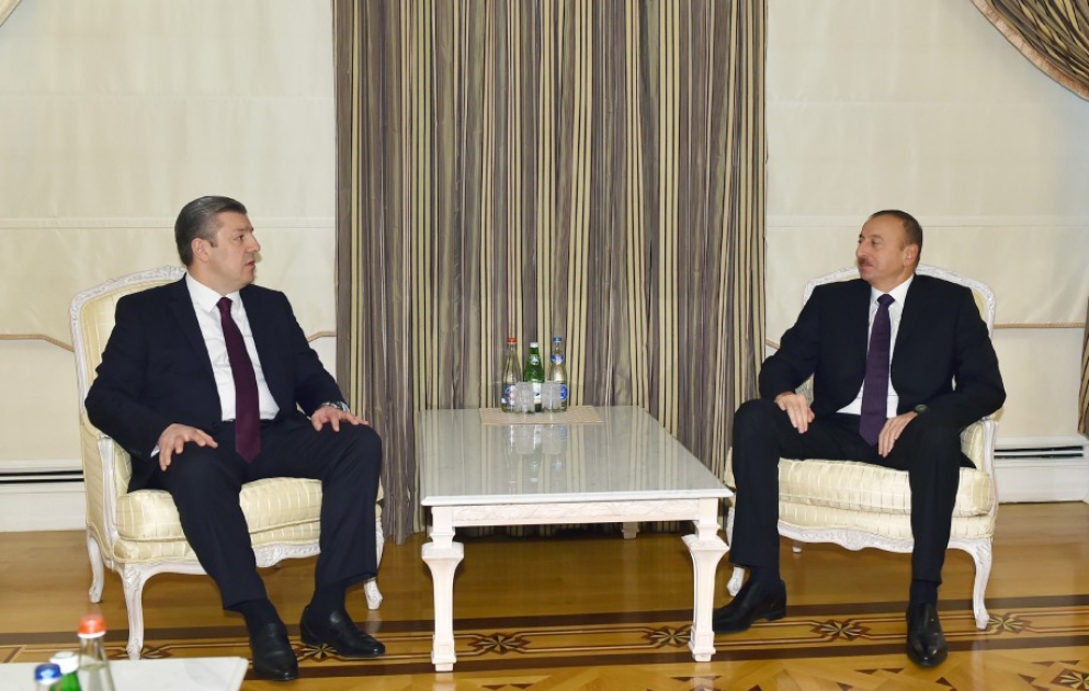 Le président azerbaïdjanais Ilham Aliyev reçoit Guiorgui Kvirikachvili