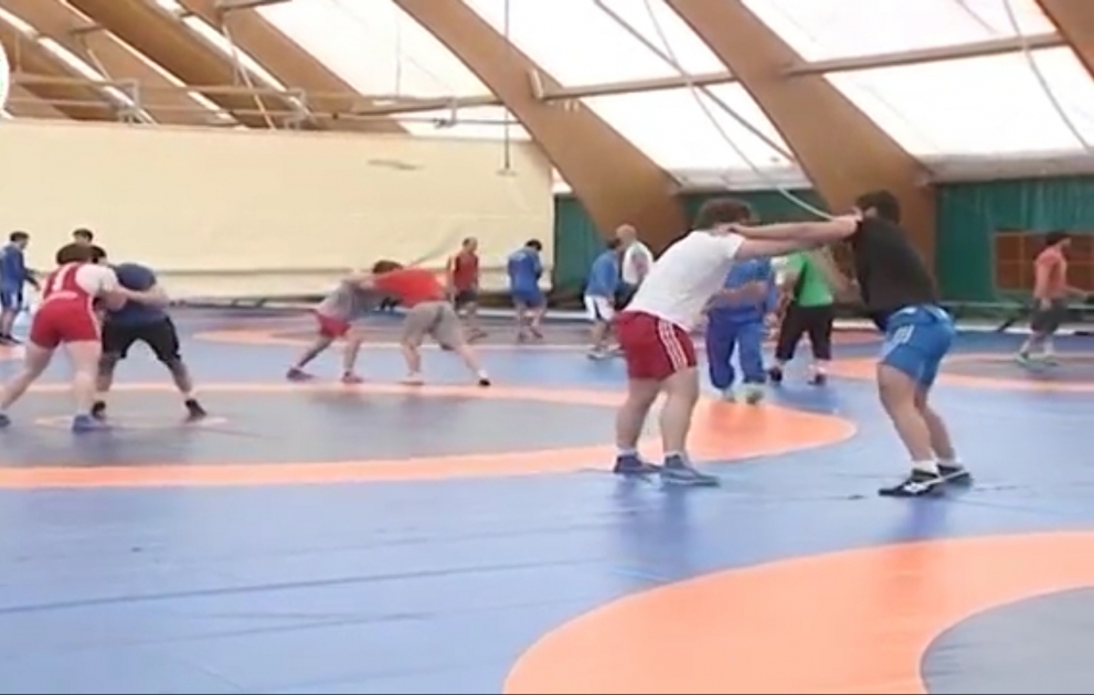 Сборная Азербайджана по борьбе продолжает сборы