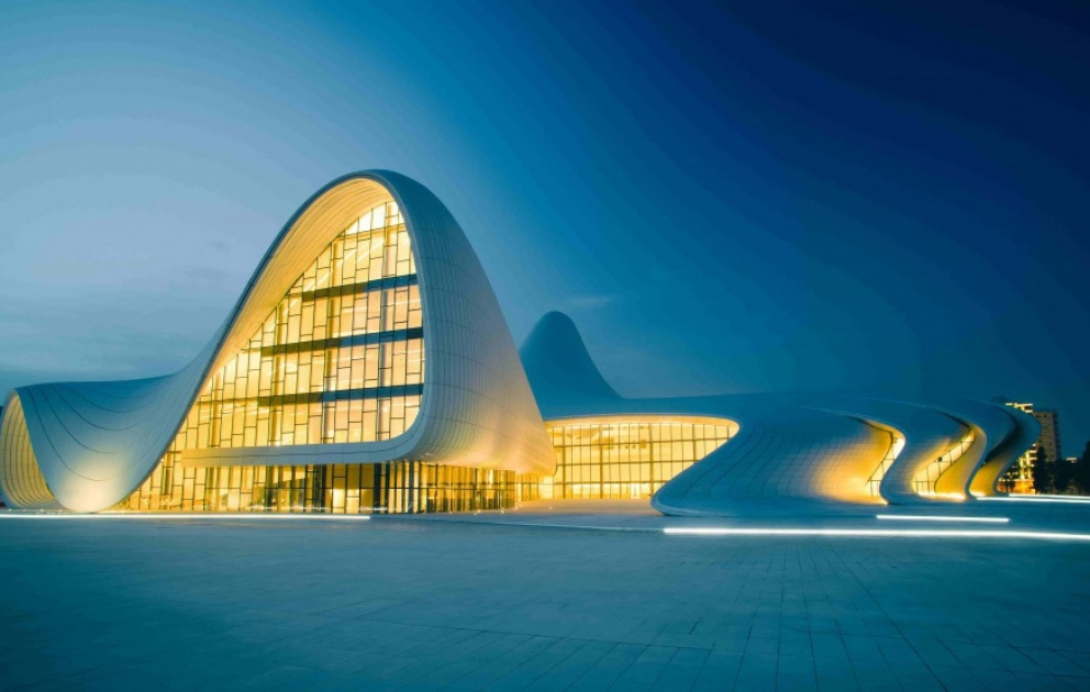 Le Centre Heydar Aliyev sera illuminé en bleu samedi, pour la Journée des Nations Unies