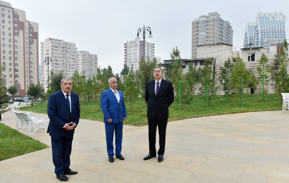 Prezident İlham Əliyev Bakıda yeni salınan yolların, parkların, yenidən qurulan küçə və prospektlərin açılışında iştirak edib