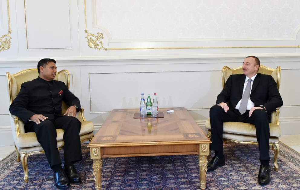 Prezident İlham Əliyev Hindistanın Azərbaycanda yeni təyin olunmuş səfirinin etimadnaməsini qəbul edib
