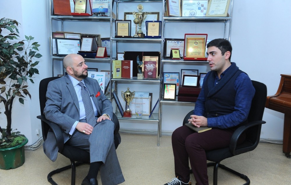 Amerikalı müşahidəçi: Azərbaycanda seçkilərə maraq kifayət qədər yüksəkdir