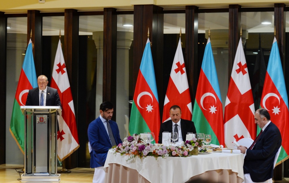 Official dinner reception was hosted on behalf of President of Georgia Giorgi Margvelashvili in honor of President Ilham Aliyev