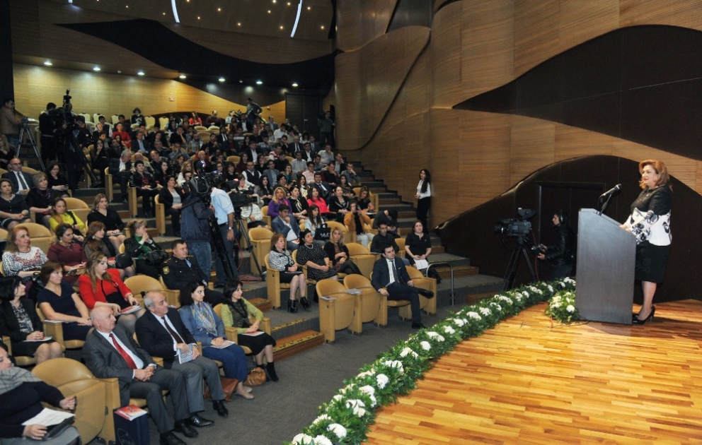 “Azərbaycan ailəsi-2015” film festivalının qalibləri mükafatlandırılıblar