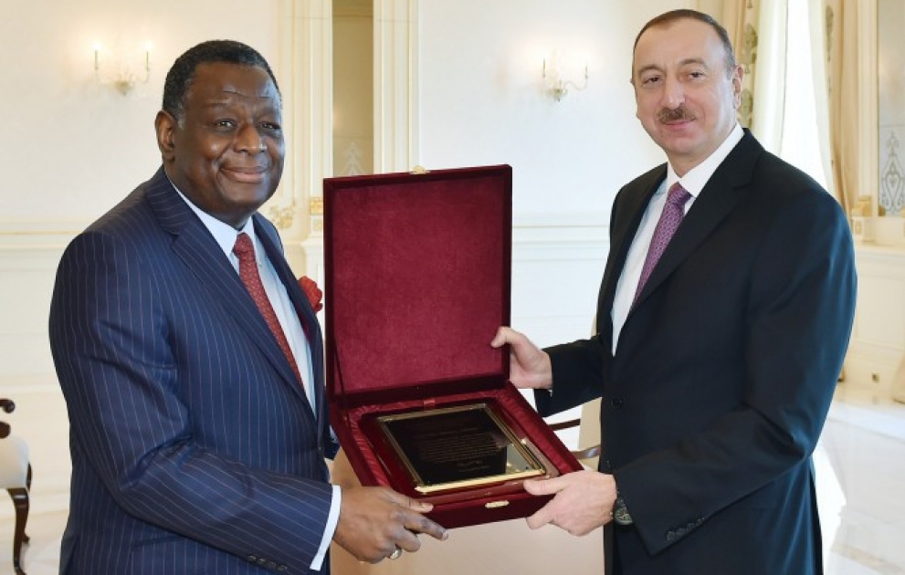 UN-Bevölkerungsfonds zeichnet Aserbaidschans Präsident Ilham Aliyev aus
