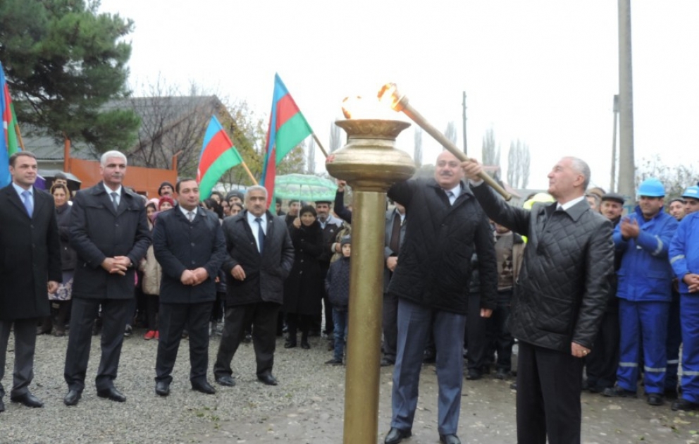 Xaçmaz rayonunun Alıcqışlaq kəndinə qaz verilib