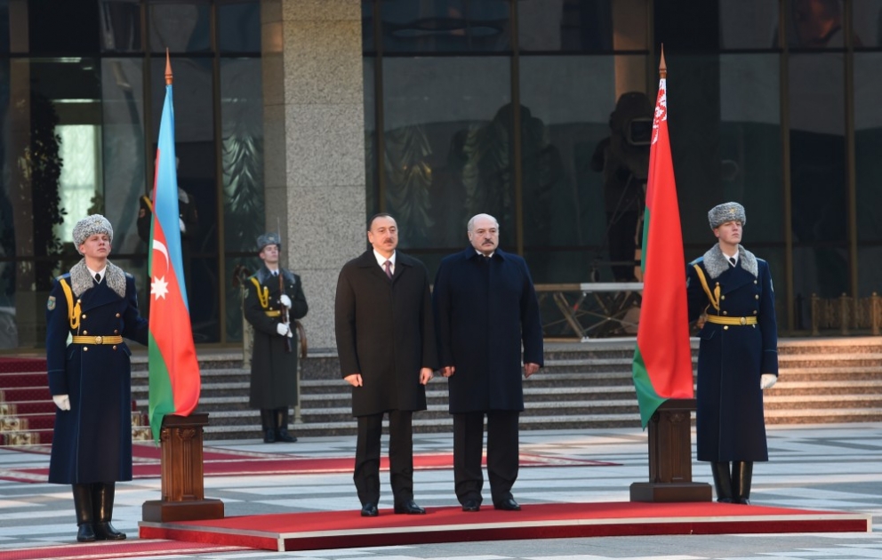 Offizieller Empfang des Präsidenten von Aserbaidschan Ilham Aliyev in Belarus