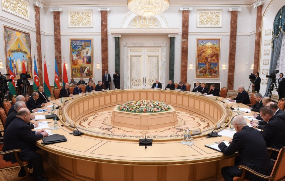 Azerbaijani, Belarusian presidents held an expanded meeting