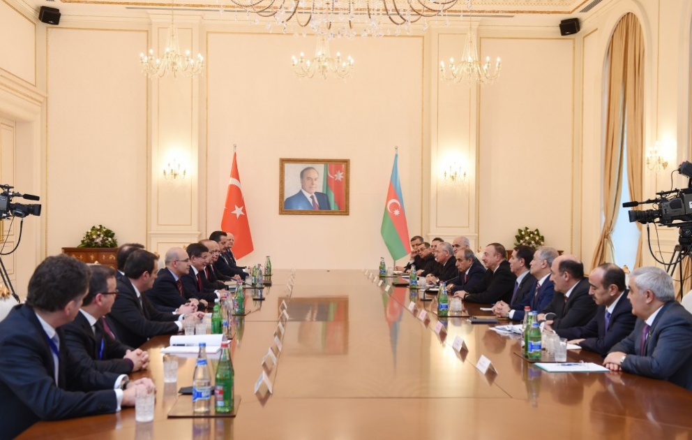 President Ilham Aliyev and Turkish PM Ahmet Davutoglu held an expanded meeting