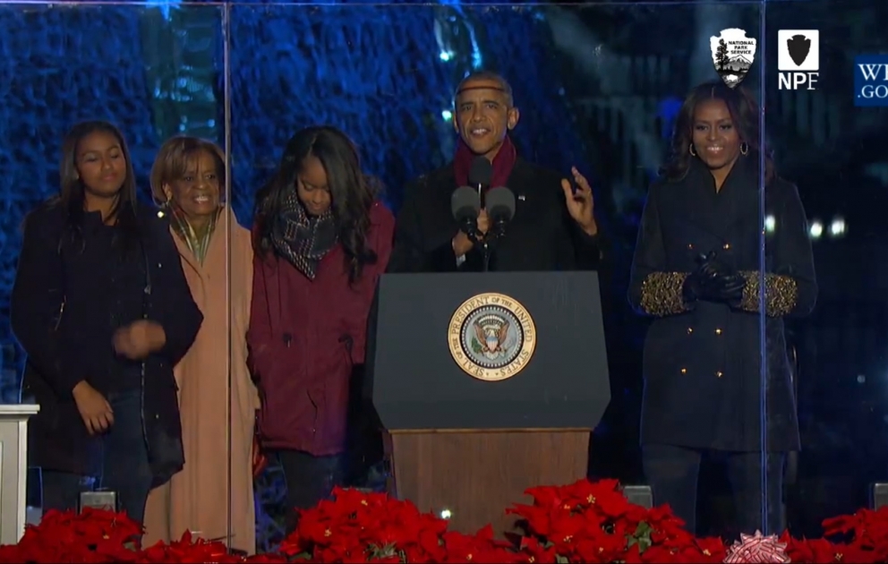 Barack Obama zündete die Lichter an einem Weihnachtsbaum im Weißen Haus