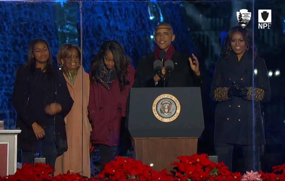 Barack Obama lights the National Christmas Tree
