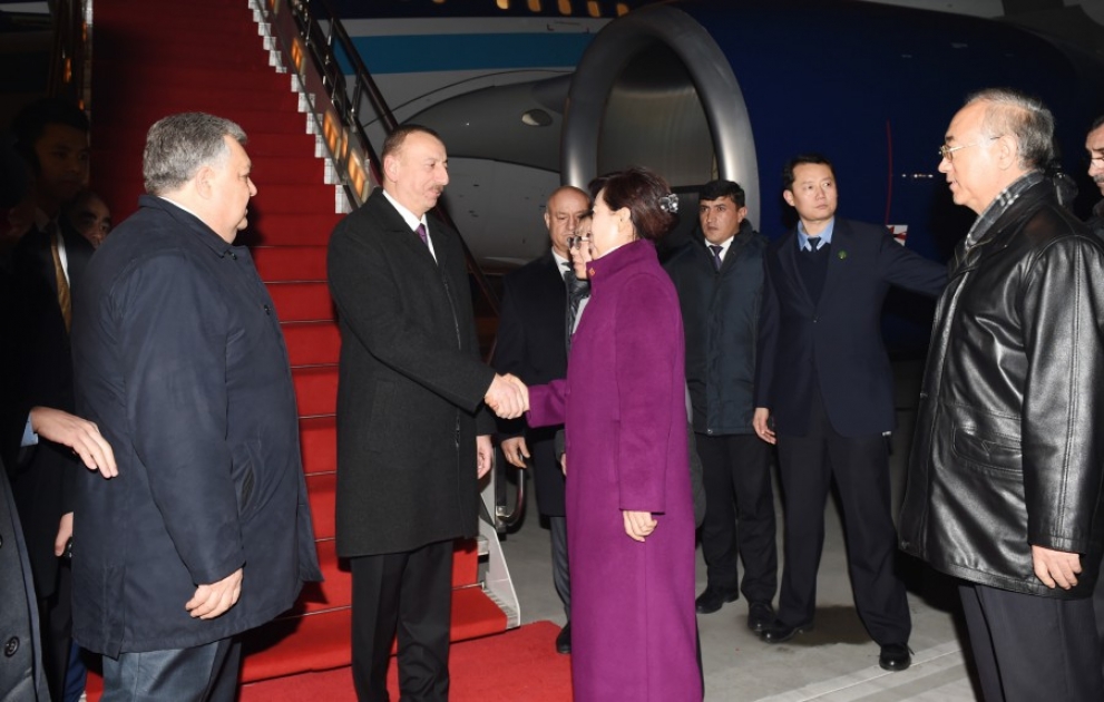 Aserbaidschans Präsident Ilham Aliyev ist zu Staatsbesuch in China