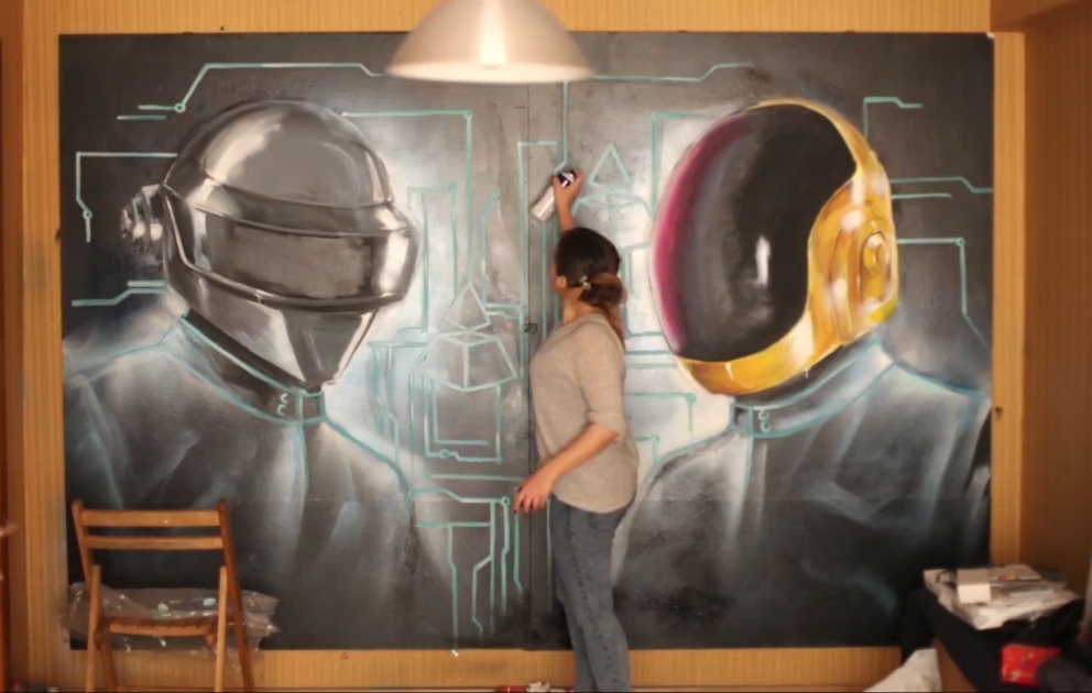 Азербайджанская художница нарисовала портрет Daft Punk