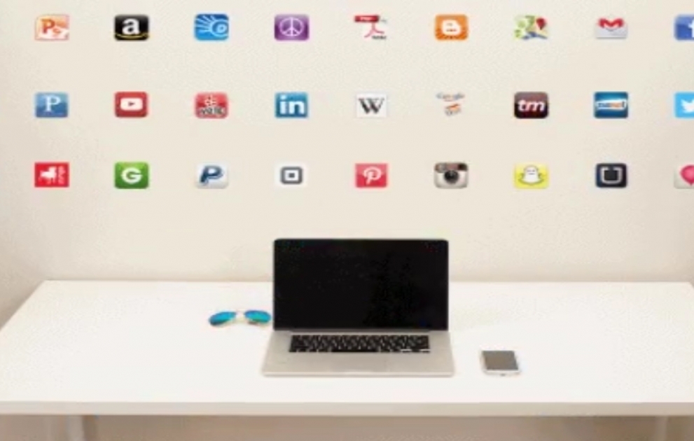 Evolution of the desk in 35 seconds