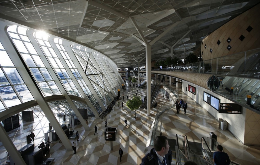 Bakou : un orchestre symphonique se réunit pour un flash mob à l’aéroport Heydar Aliyev