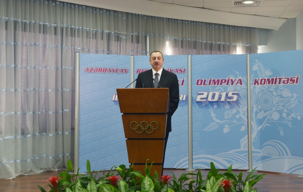 Le président Ilham Aliyev participe à la cérémonie consacrée au bilan sportif de 2015