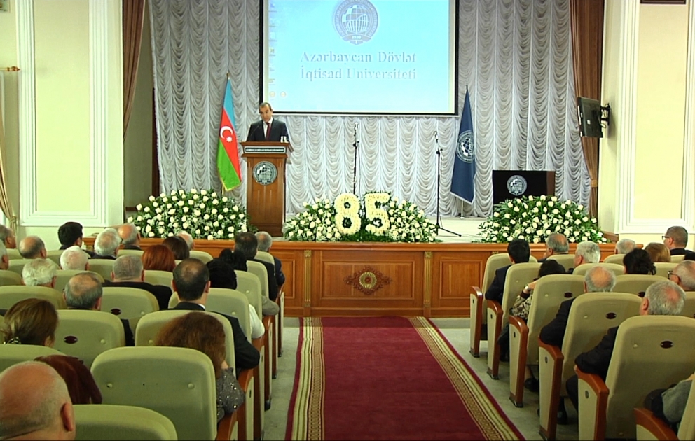 Azərbaycan Dövlət İqtisad Universitetinin yubileyi qeyd edilib