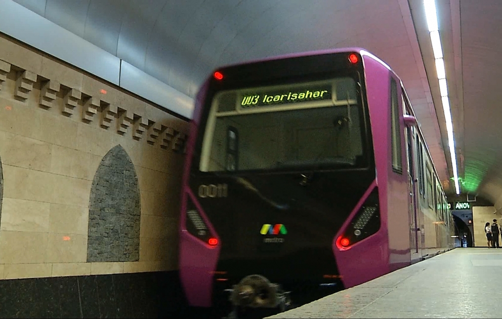 Yeni il gecəsi metro bir saat çox işləyəcək