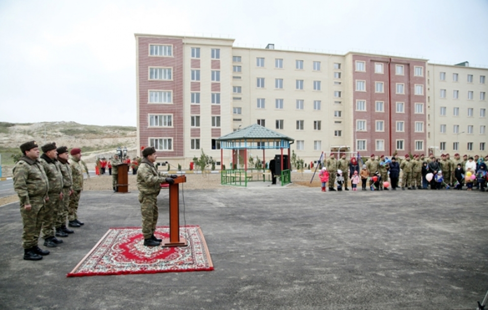 Hərbi hissədə yeni yaşayış binalarının açılış mərasimi keçirilib