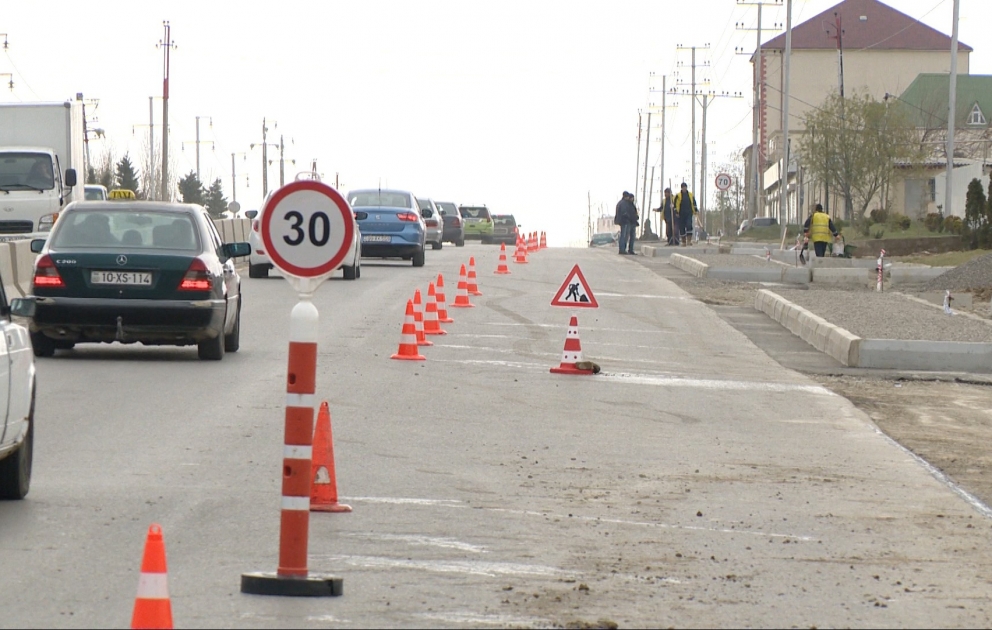 “Azəryolservis” tərəfindən yeni yeni piyada səkiləri tikilir