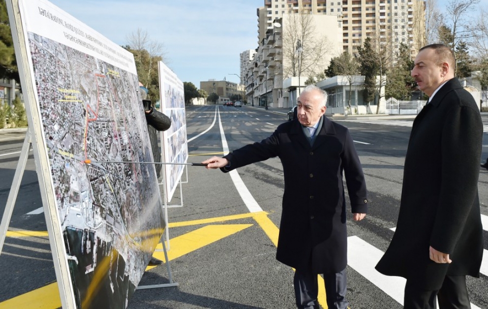 Prezident İlham Əliyev Xətai rayonunda yolların yenidənqurmadan sonrakı vəziyyəti ilə tanış olub