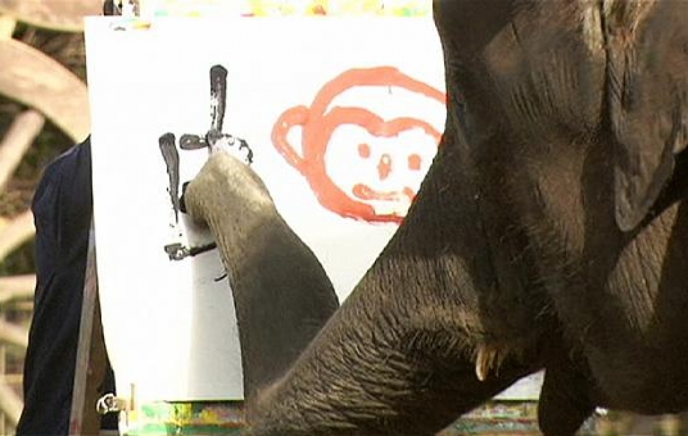 Der Elefant im Künstleratelier