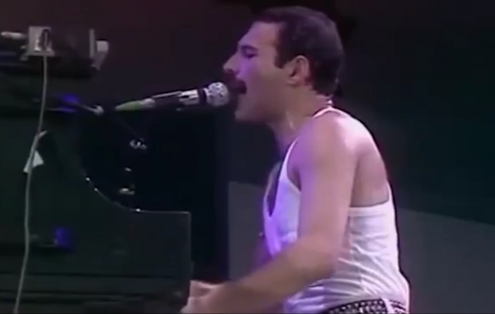 "We are the champions" və Freddi Merkurinin vokalı: yeni oranjeman