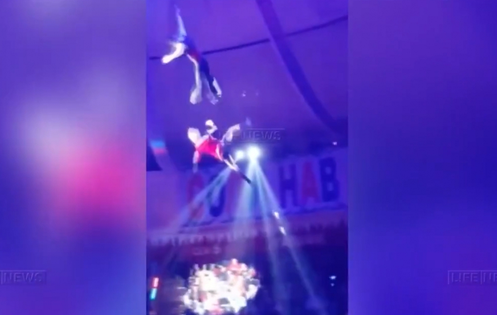 Gimnast qız tryuk edərkən yıxıldı
