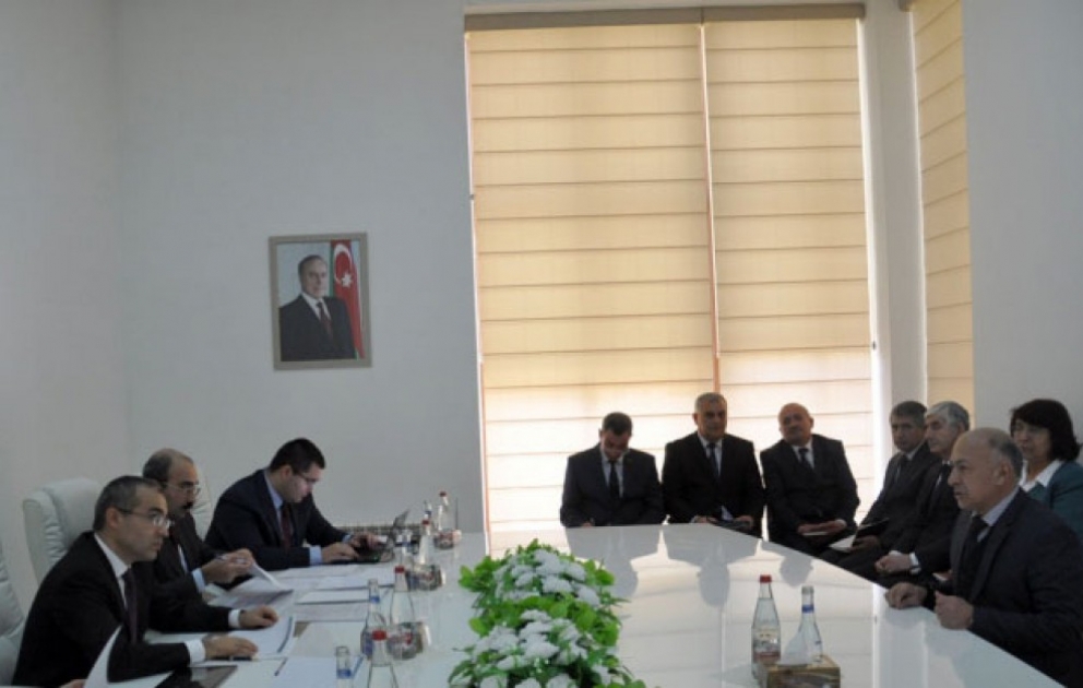 Təhsil naziri Hacıqabulda vətəndaşları qəbul edib