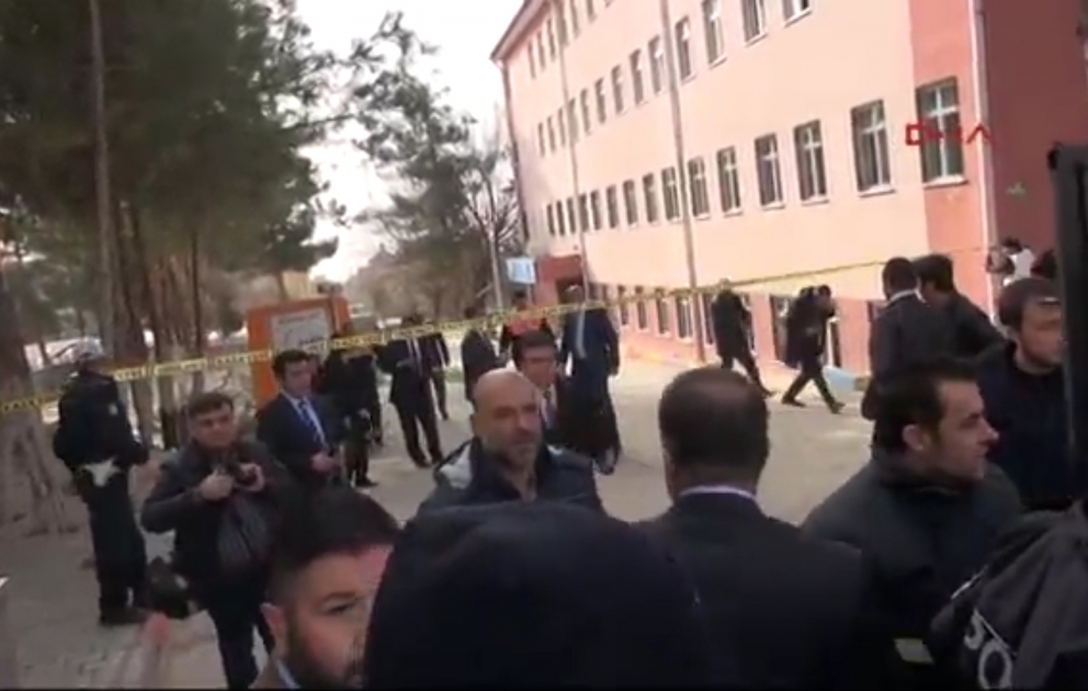 Взрыв в турецкой школе