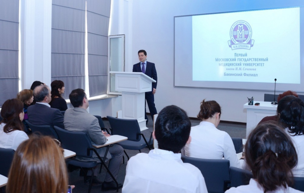Birinci Moskva Dövlət Tibb Universitetinin Bakı filialında 20 Yanvar faciəsi qurbanlarının xatirəsi anılıb