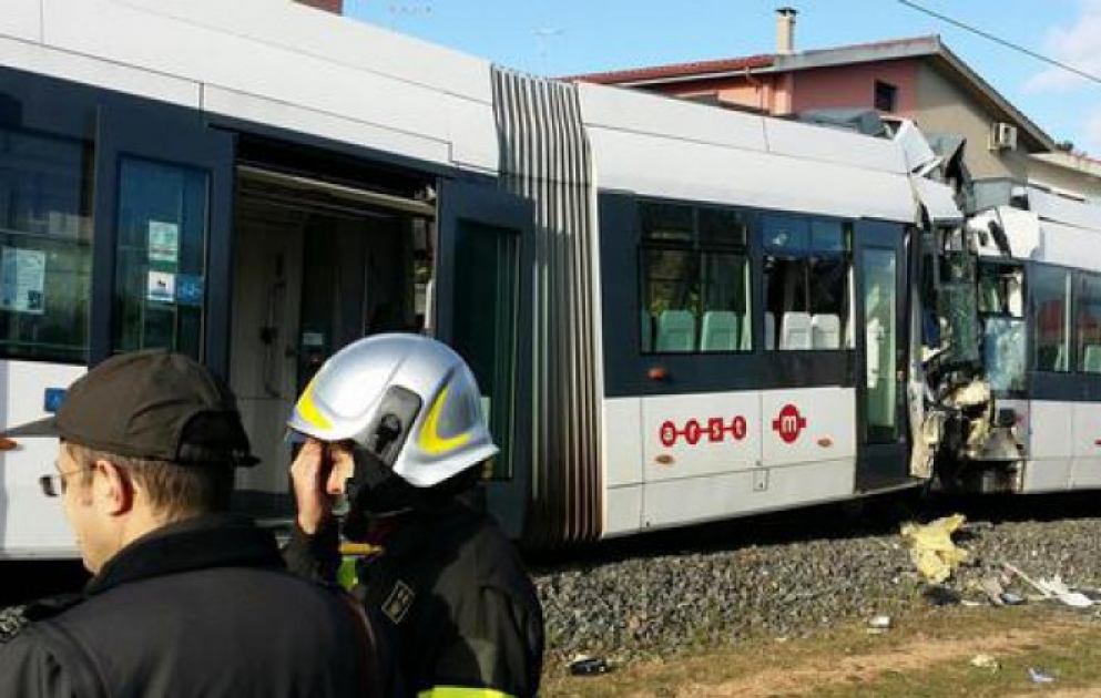 İtaliyada tramvayların toqquşması nəticəsində 70 nəfər yaralanıb