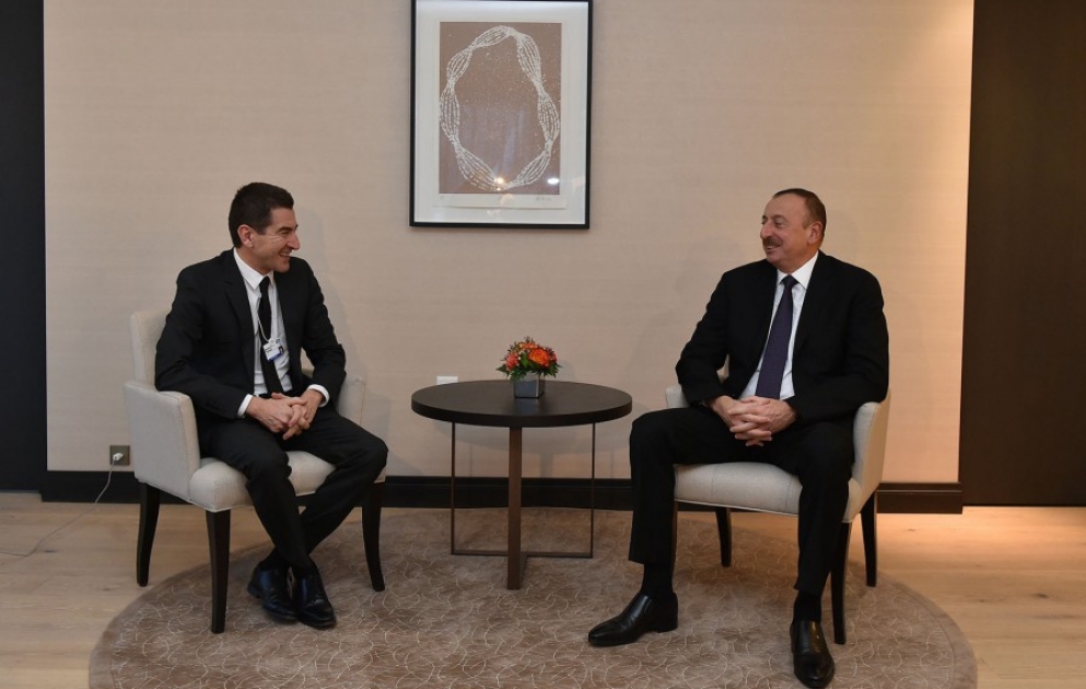 Azərbaycan Prezidenti İlham Əliyev Davosda “Lazard Avropa” şirkətinin vitse-prezidenti ilə görüşüb
