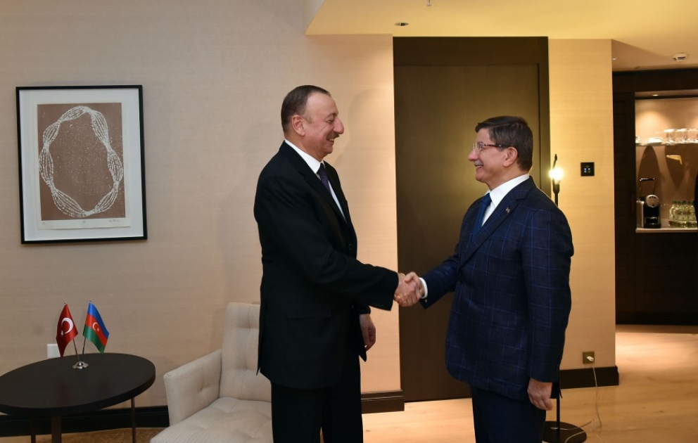 Azərbaycan Prezidenti İlham Əliyevin Türkiyənin Baş naziri ilə görüşü olub