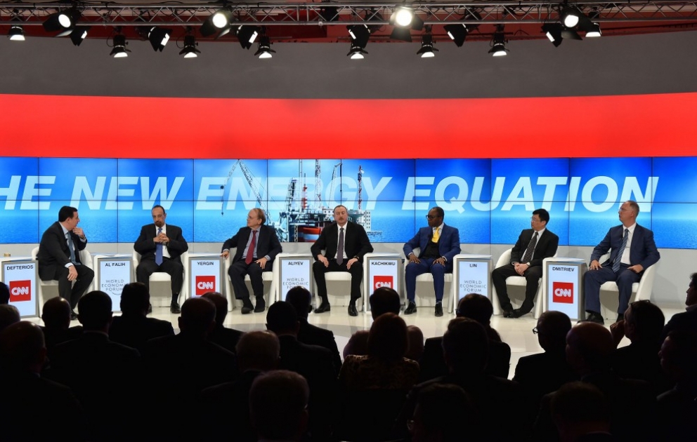 Davos : le président Ilham Aliyev assiste à la session au sujet du nouvel équilibre des pouvoirs