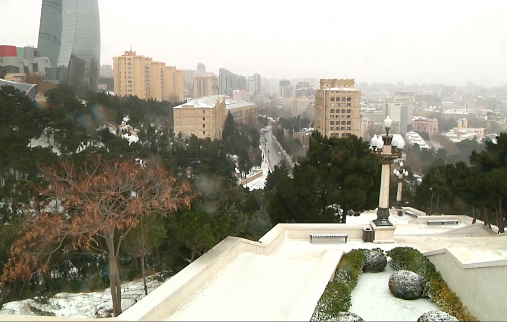 Bakou sous la neige