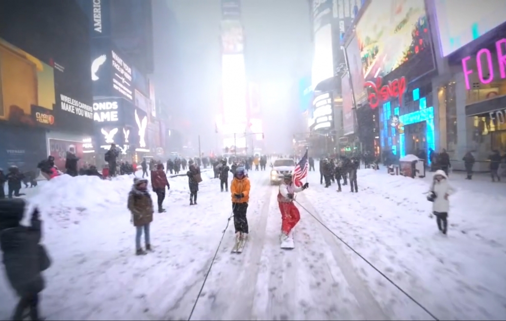 En snowboard dans les rues de New York