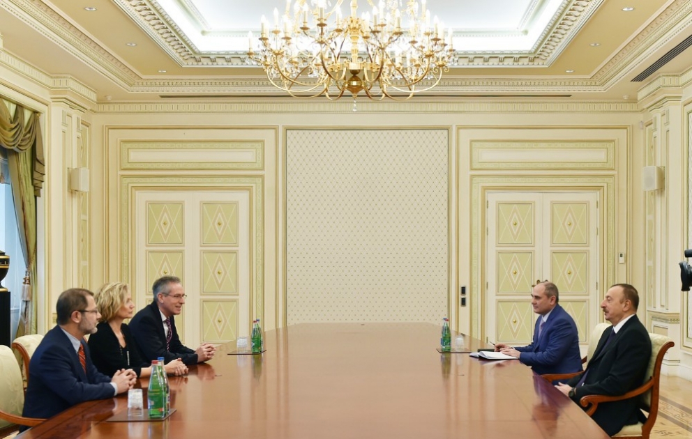 Le président azerbaïdjanais Ilham Aliyev reçoit les dirigeants des institutions de la statistique allemande et bulgare