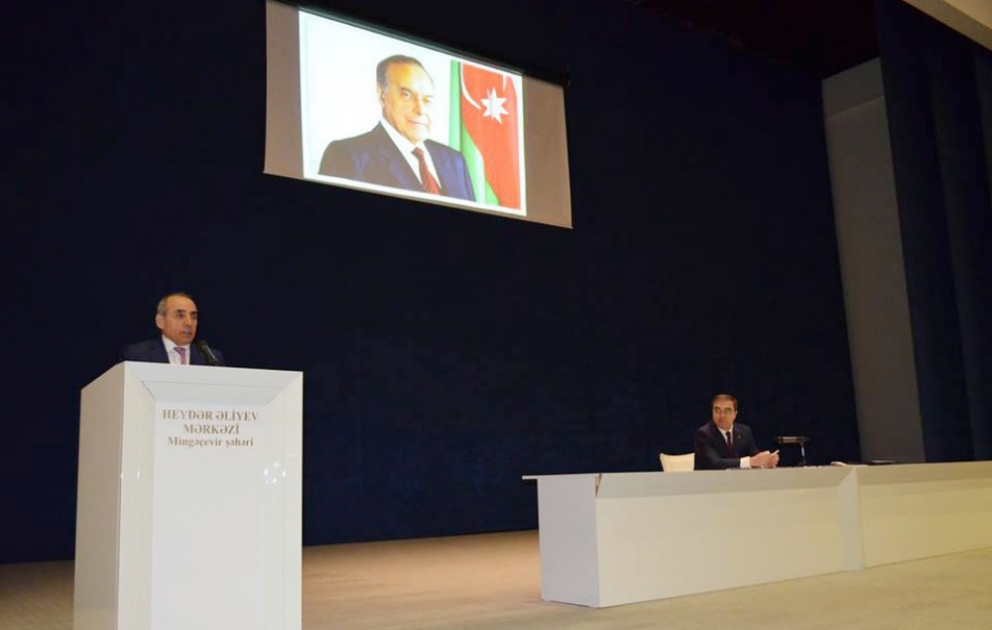 Baş nazirin birinci müavini Mingəçevirdə ictimaiyyət nümayəndələri ilə görüşüb