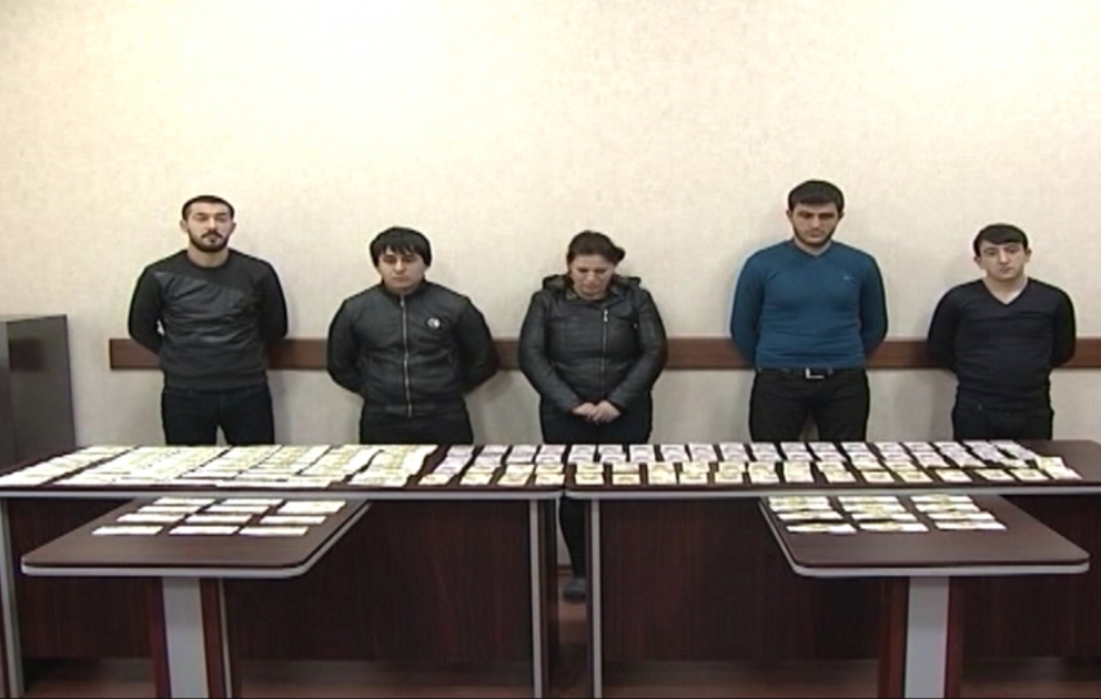 Bakıda saxta pullar hazırlayan və satanlar həbs edilib