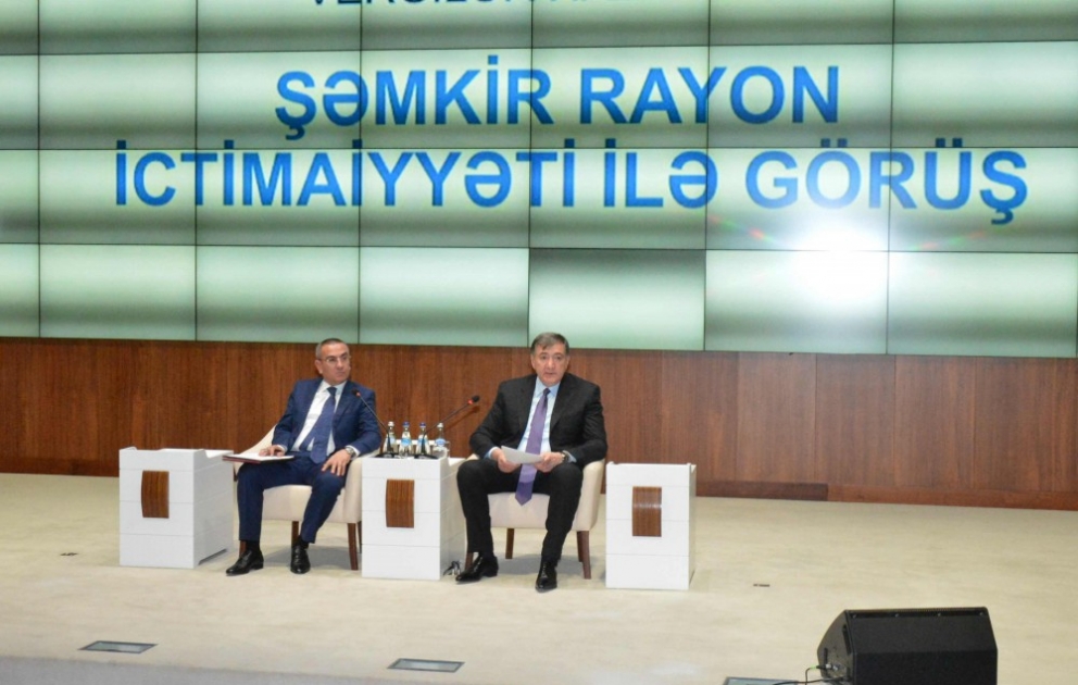 Vergilər naziri Şəmkirdə rayon ictimaiyyətinin nümayəndələri ilə görüşüb