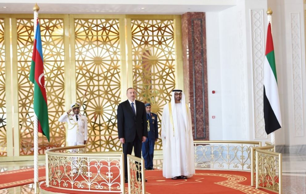 Staatsbesuch von Aserbaidschans Präsident Ilham Aliyev in Vereinigten Arabischen Emiraten  Offizieller Empfang