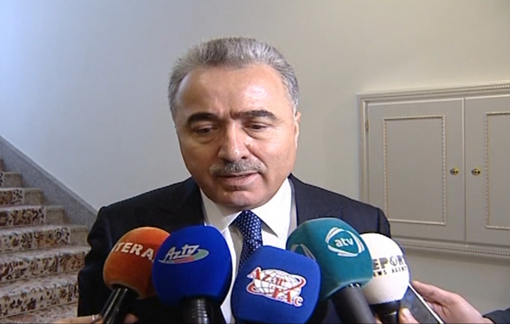 Zeynal Nağdəliyev: Fəaliyyətini dayandırmış qurumlardan azad olunan işçilər işlə təmin olunmalıdır