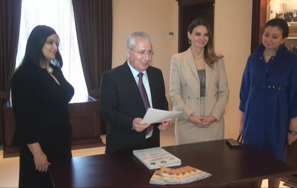 Kənd təsərrüfatı naziri Tovuzda sahibkarlarla görüşüb