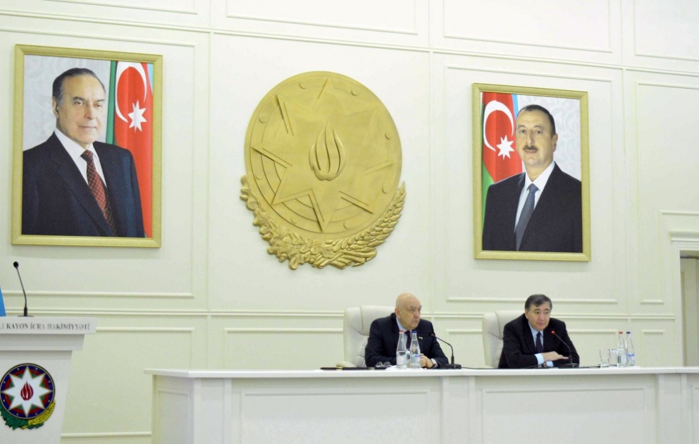 Vergilər naziri İsmayıllı rayon ictimaiyyətinin nümayəndələri ilə görüşüb